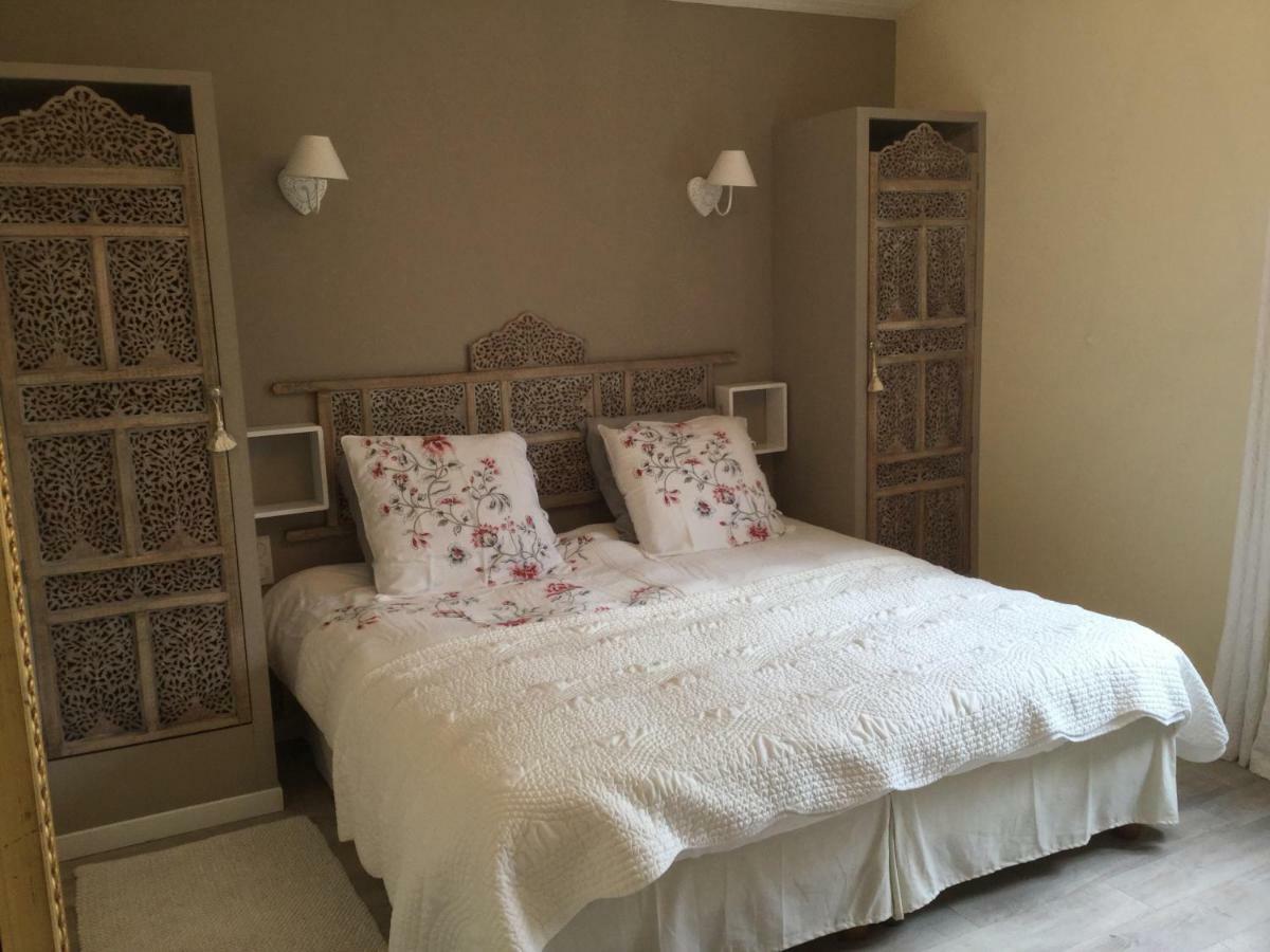 Les Secrets Du Mistral Bed & Breakfast Valensole Bagian luar foto