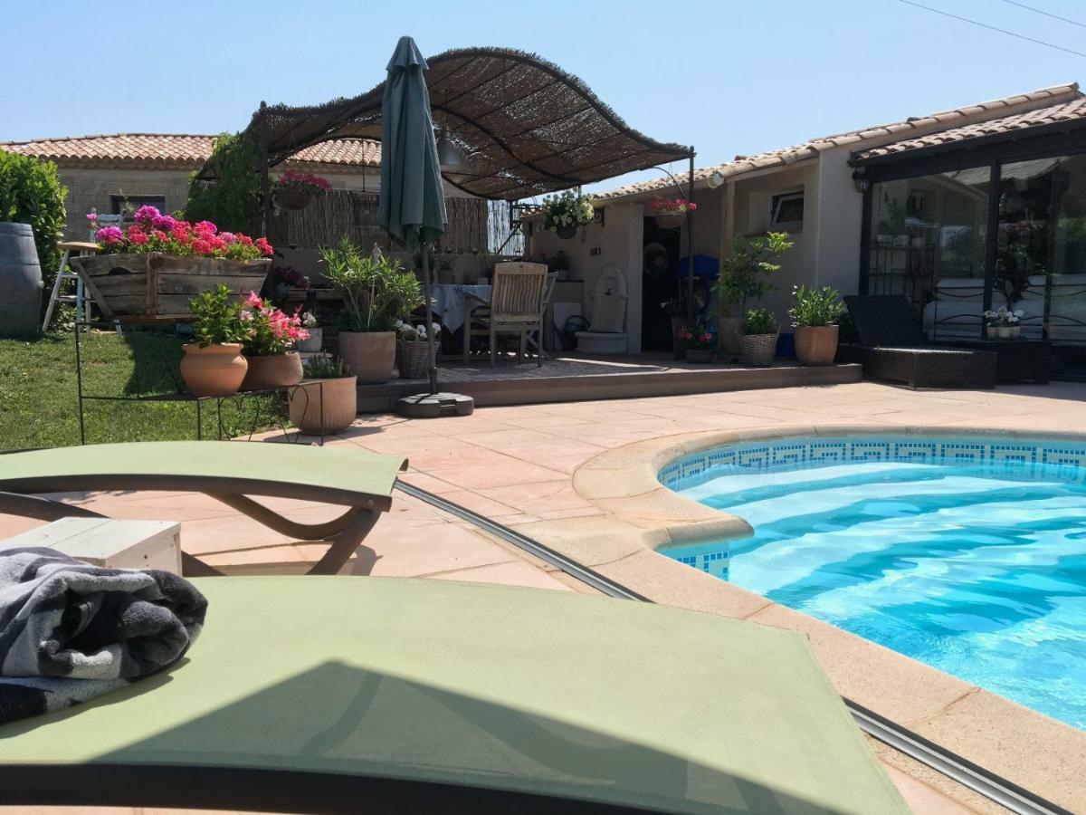 Les Secrets Du Mistral Bed & Breakfast Valensole Bagian luar foto
